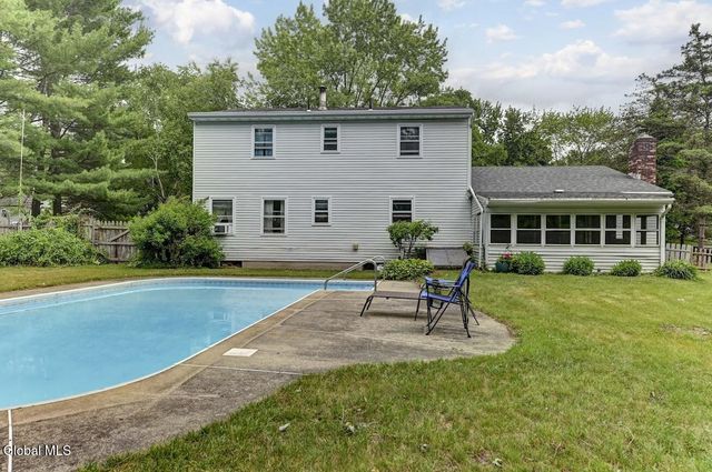 1369 Augusta Drive, Schodack, NY 12033