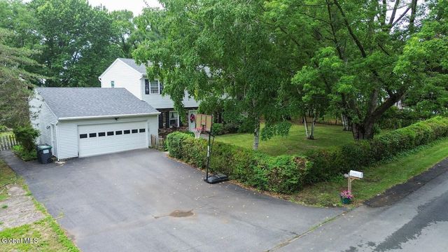 1369 Augusta Drive, Schodack, NY 12033