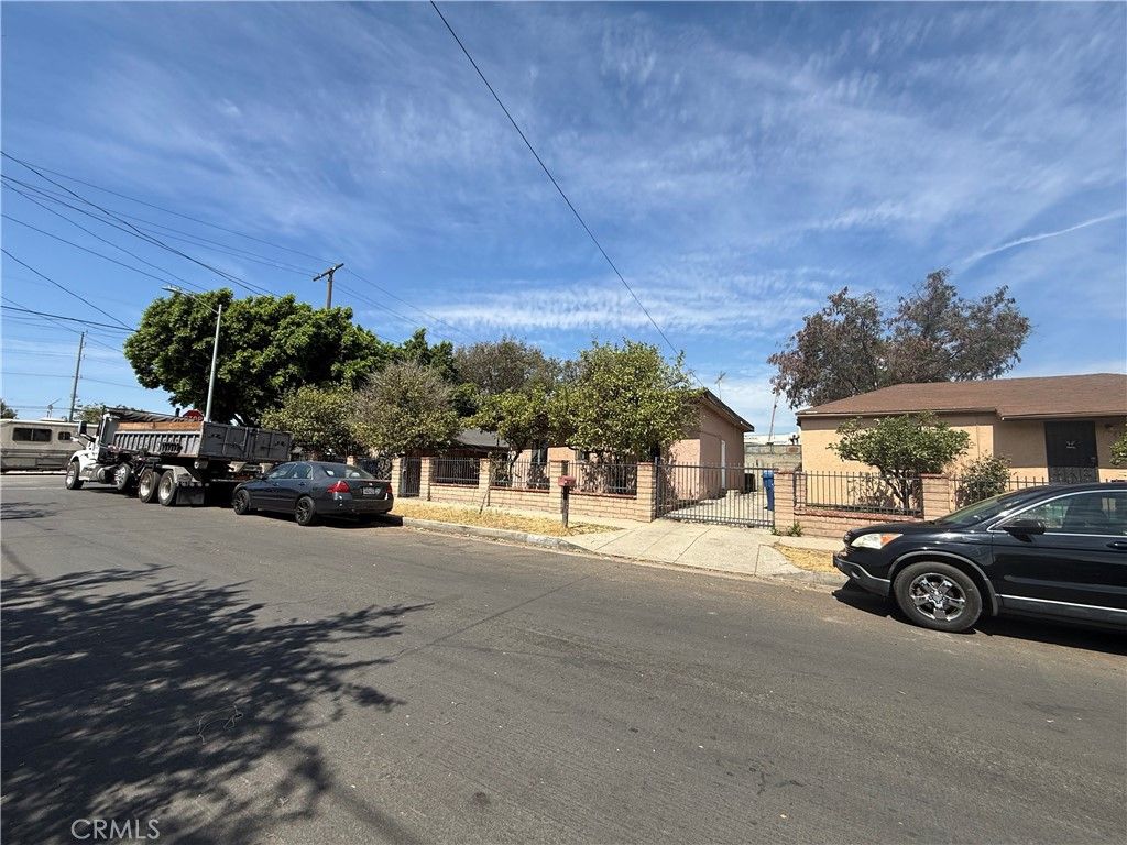 10004 San Fernando Road, Pacoima, CA 91331 — exterior