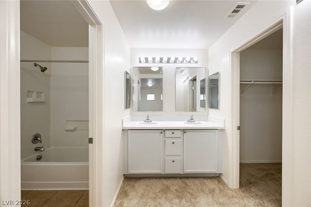 7877 Sambar Court, Las Vegas, NV 89149
