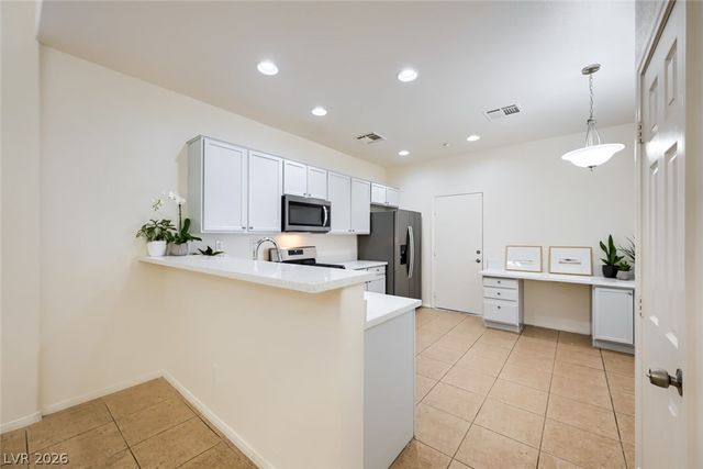 7877 Sambar Court, Las Vegas, NV 89149