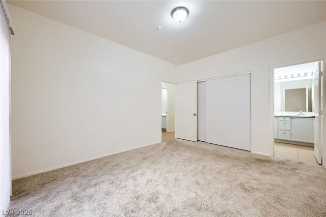 7877 Sambar Court, Las Vegas, NV 89149