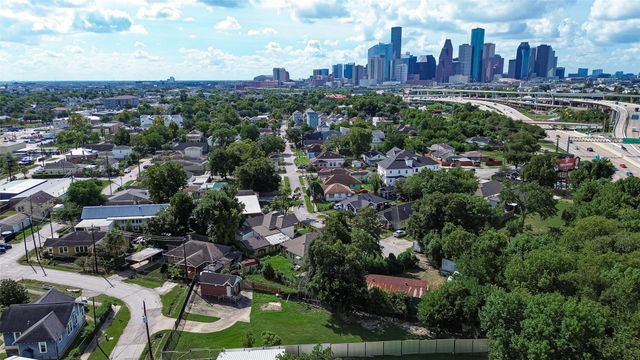2501 Ideal Street, Houston, TX 77009