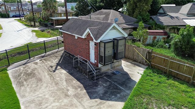 2501 Ideal Street, Houston, TX 77009
