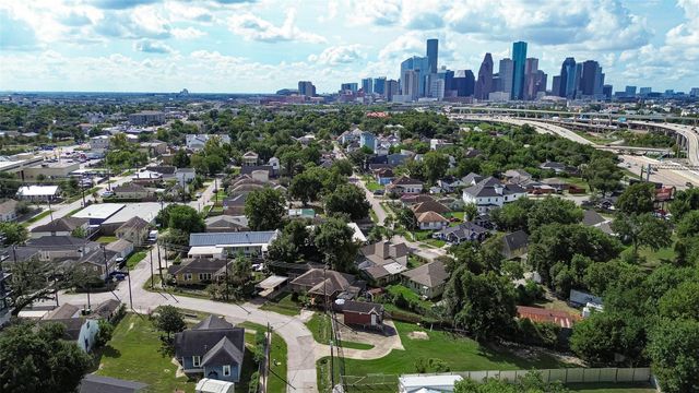 2501 Ideal Street, Houston, TX 77009