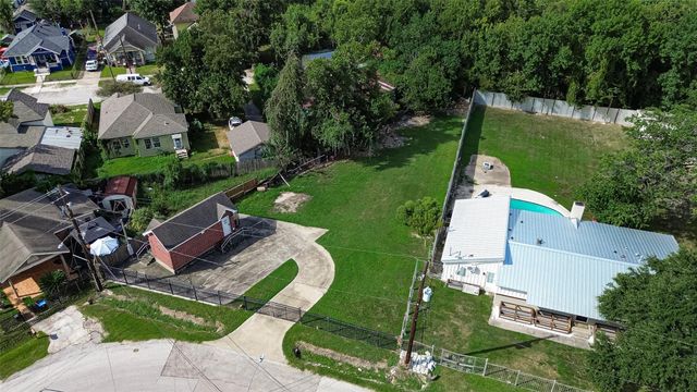 2501 Ideal Street, Houston, TX 77009
