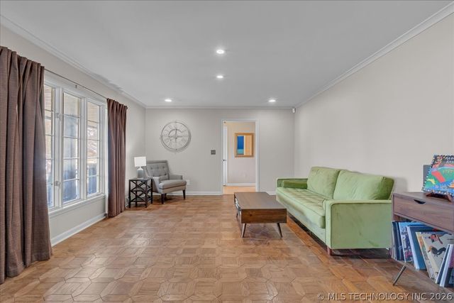 2706 E 57th Street, Tulsa, OK 74105