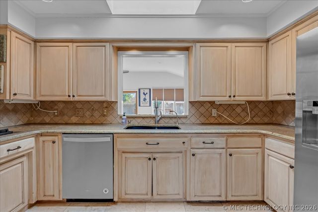 2706 E 57th Street, Tulsa, OK 74105