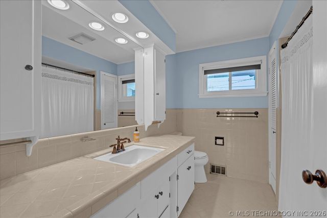 2706 E 57th Street, Tulsa, OK 74105