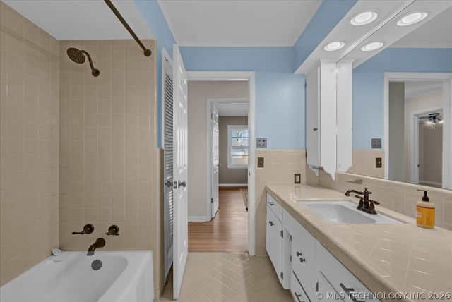 2706 E 57th Street, Tulsa, OK 74105