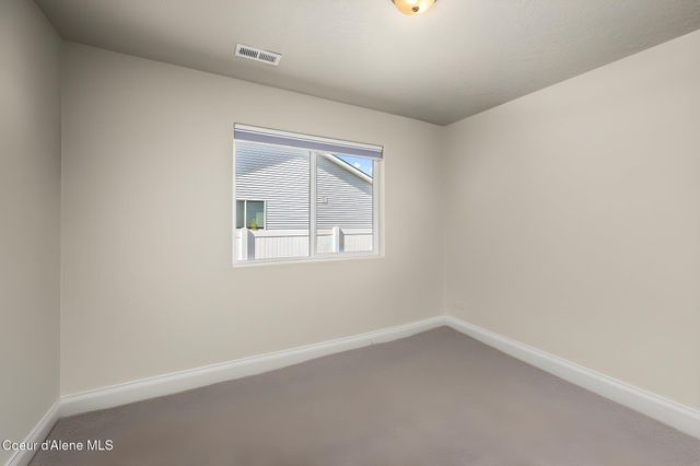 9852 N Berkshire St, Hayden, ID 83835
