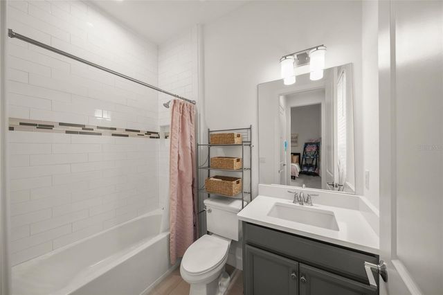 15219 DERNA TERRACE, Bradenton, FL 34211