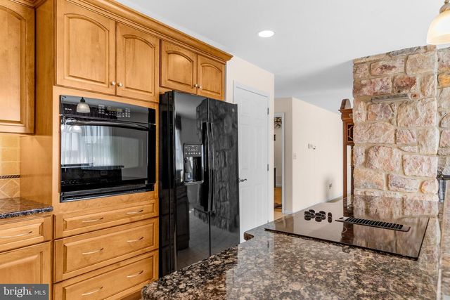 20 HIGHVIEW DR, Telford, PA 18969