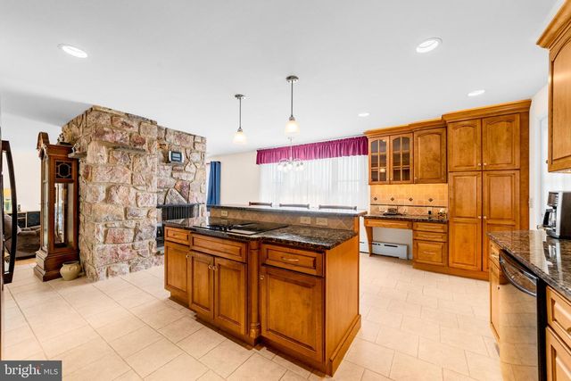 20 HIGHVIEW DR, Telford, PA 18969