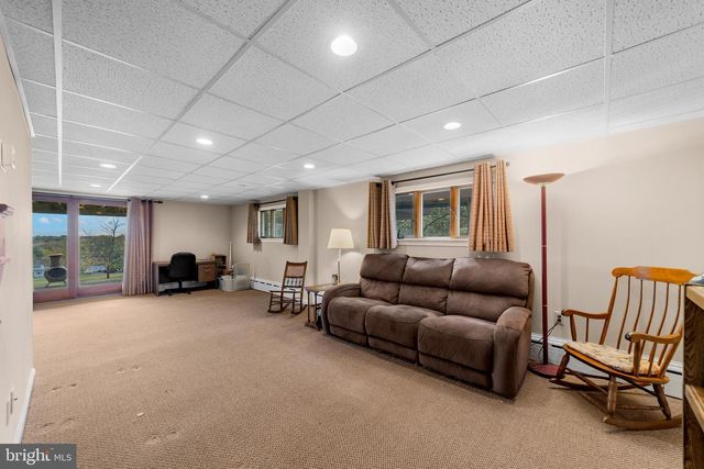 20 HIGHVIEW DR, Telford, PA 18969
