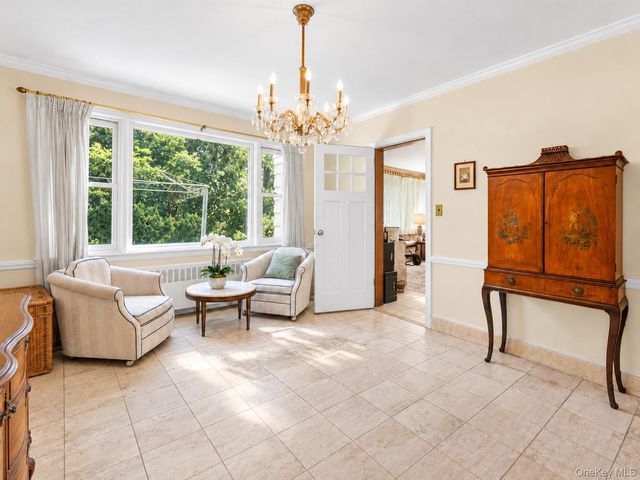 25 Manger Circle, Pelham, NY 10803