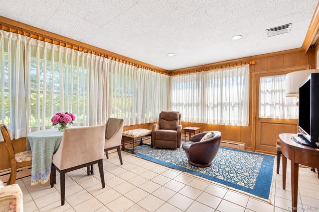 25 Manger Circle, Pelham, NY 10803