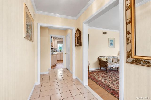 25 Manger Circle, Pelham, NY 10803
