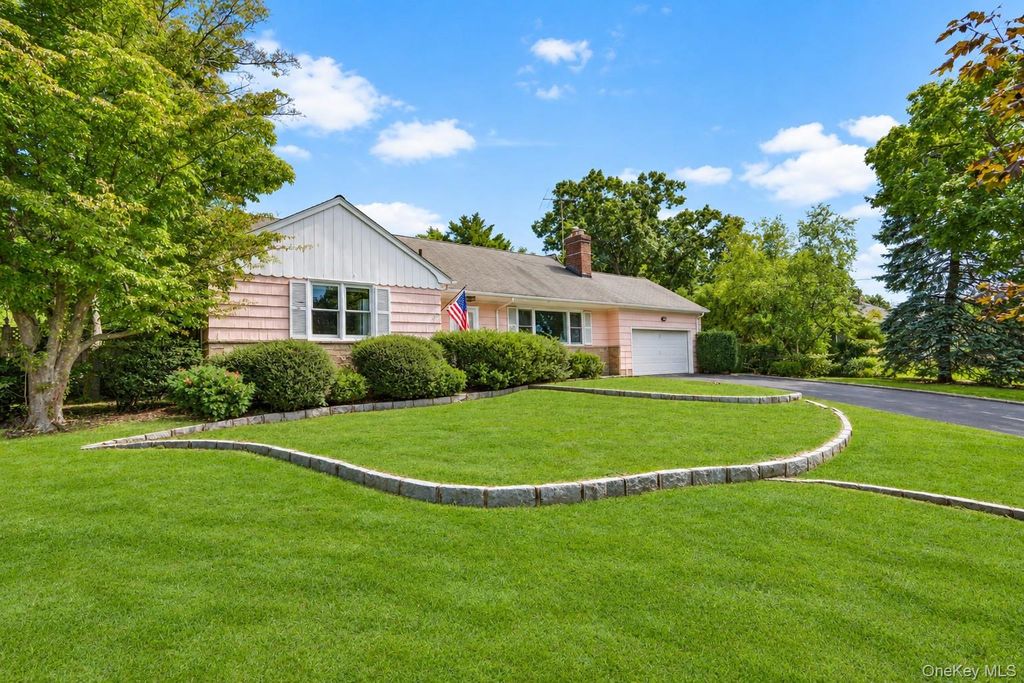 25 Manger Circle, Pelham, NY 10803 — exterior
