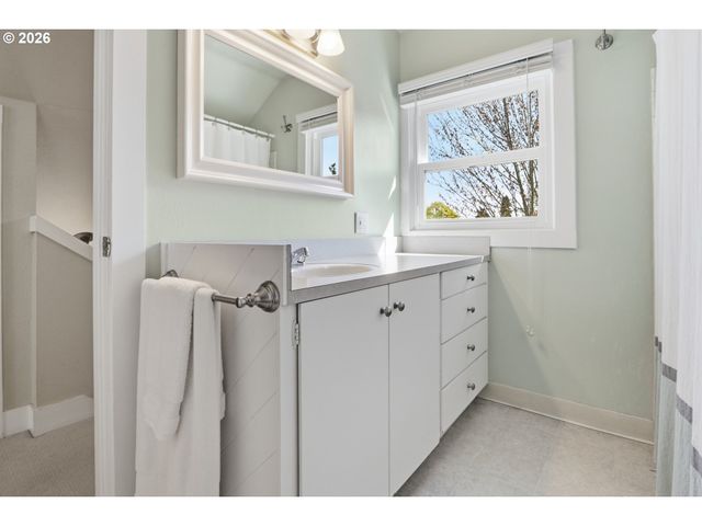 3326 Ne 60TH Ave, Portland, OR 97213