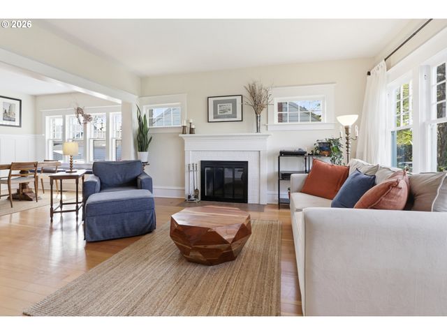 3326 Ne 60TH Ave, Portland, OR 97213