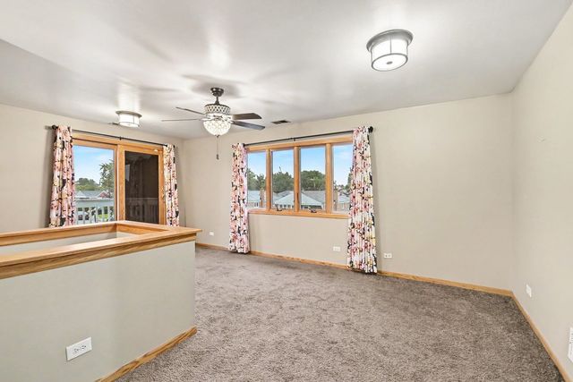4260 W 82nd Place, Chicago, IL 60652