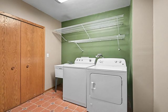 4260 W 82nd Place, Chicago, IL 60652