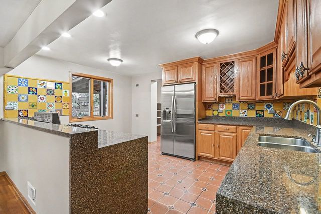 4260 W 82nd Place, Chicago, IL 60652