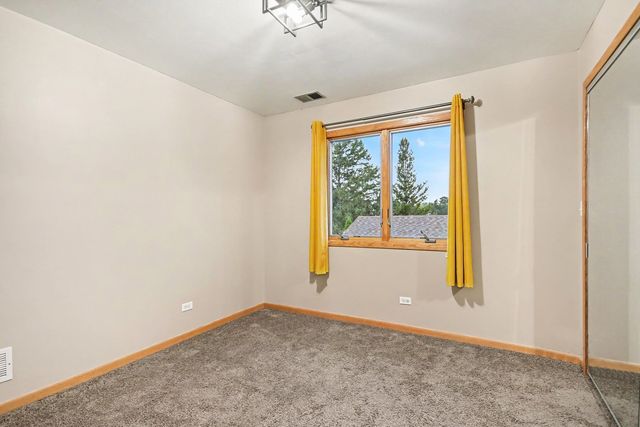4260 W 82nd Place, Chicago, IL 60652