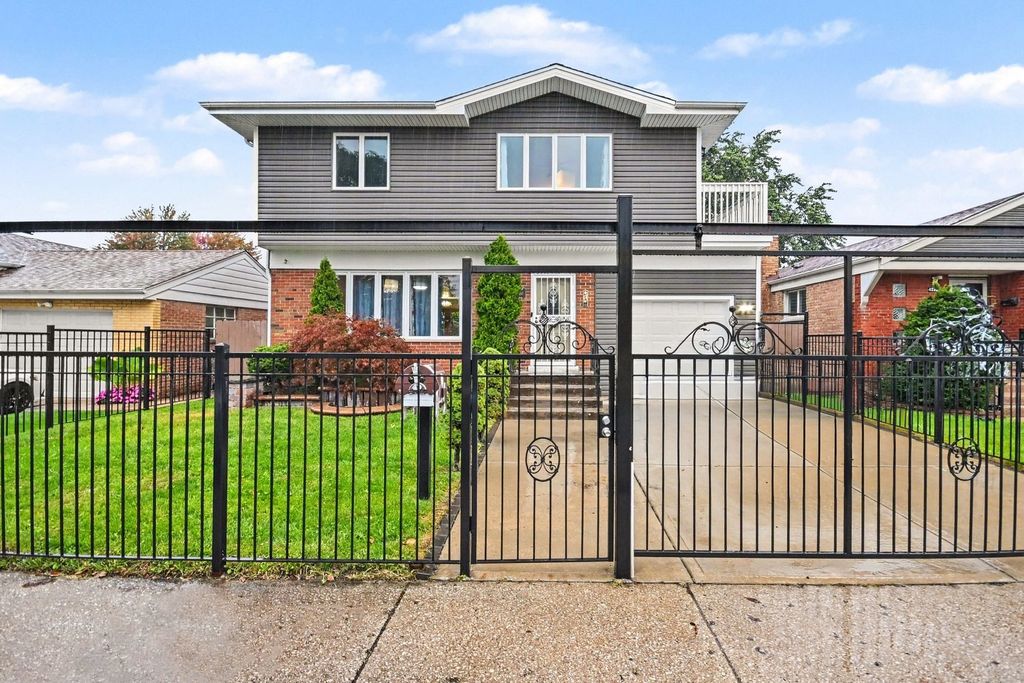 4260 W 82nd Place, Chicago, IL 60652