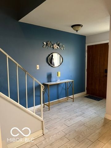 927 Ardsley Drive, Indianapolis, IN 46234