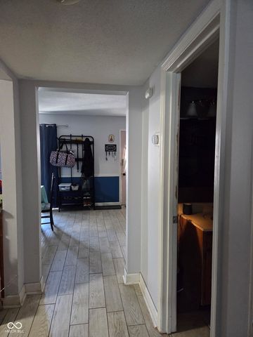 927 Ardsley Drive, Indianapolis, IN 46234