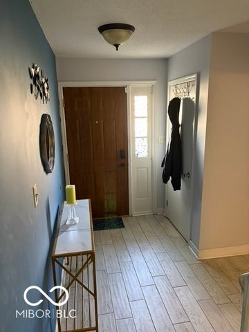 927 Ardsley Drive, Indianapolis, IN 46234