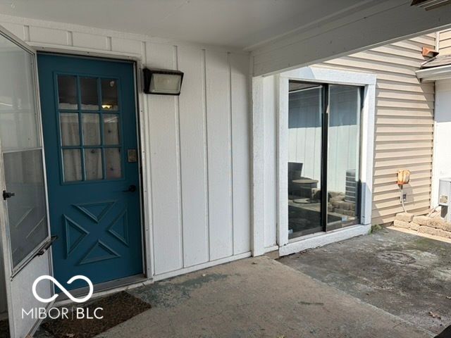 927 Ardsley Drive, Indianapolis, IN 46234