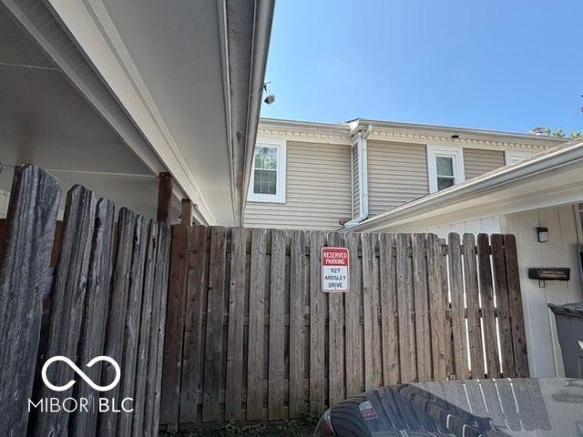 927 Ardsley Drive, Indianapolis, IN 46234