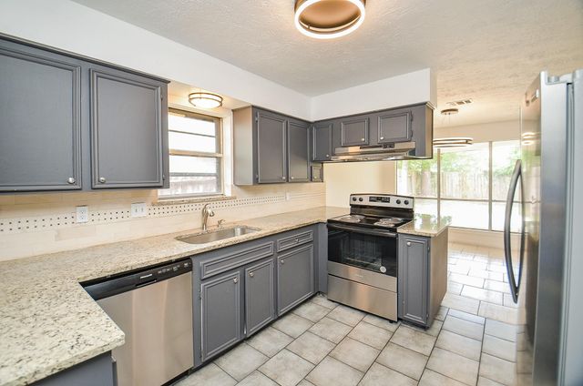 12266 Huntington Venture Drive, Houston, TX 77099