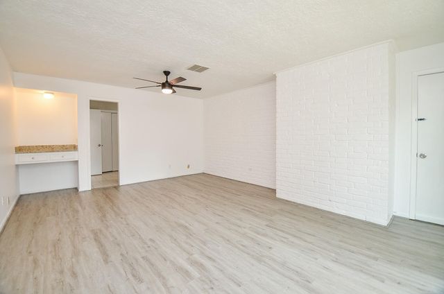12266 Huntington Venture Drive, Houston, TX 77099