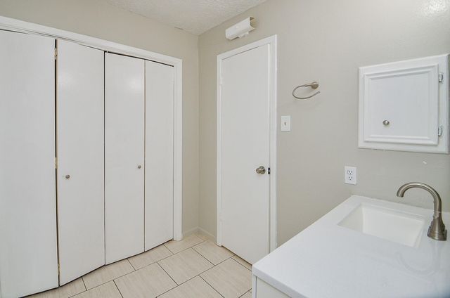 12266 Huntington Venture Drive, Houston, TX 77099