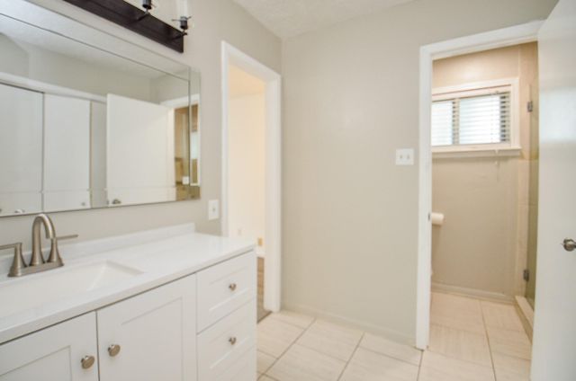 12266 Huntington Venture Drive, Houston, TX 77099