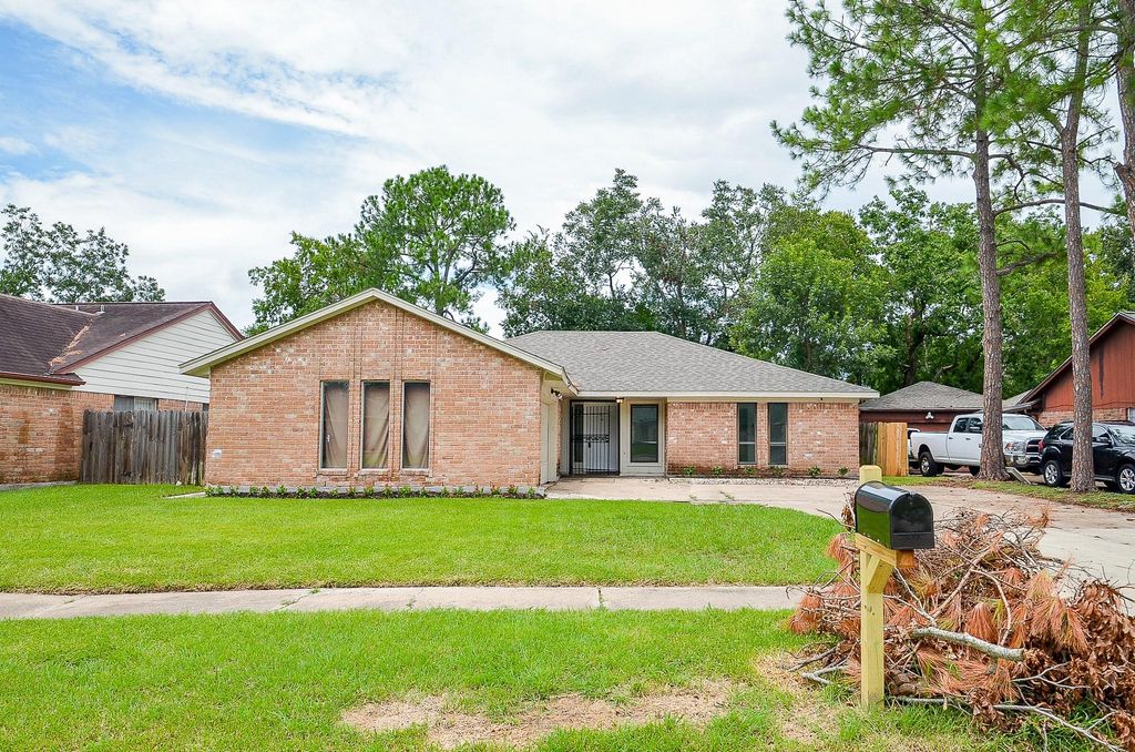 12266 Huntington Venture Drive, Houston, TX 77099