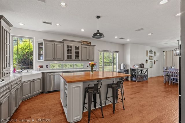 3904 Golf Course Drive, Alma, AR 72921