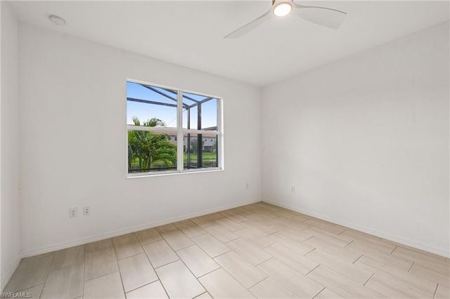 2583 Vine AVE, Naples, FL 34120