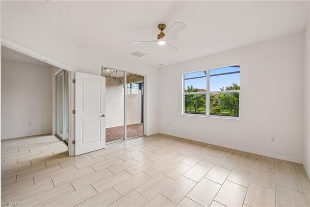 2583 Vine AVE, Naples, FL 34120