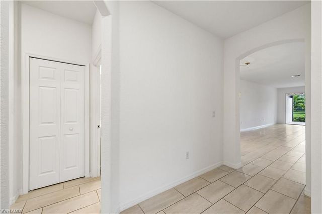 2583 Vine AVE, Naples, FL 34120