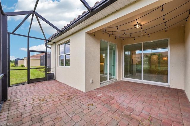 2583 Vine AVE, Naples, FL 34120