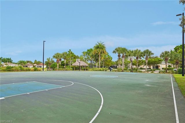 2583 Vine AVE, Naples, FL 34120