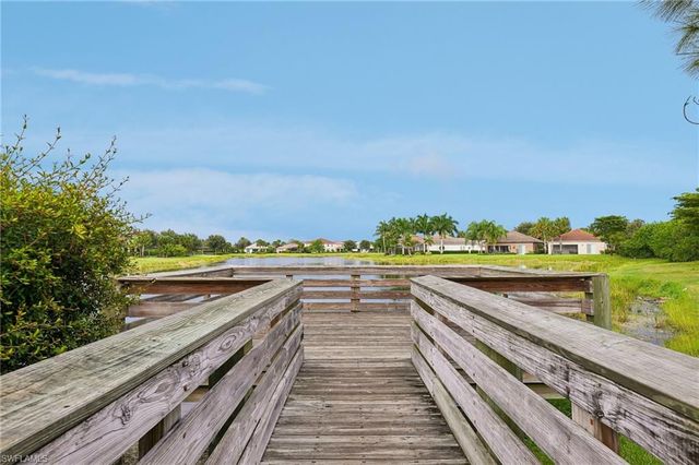 2583 Vine AVE, Naples, FL 34120