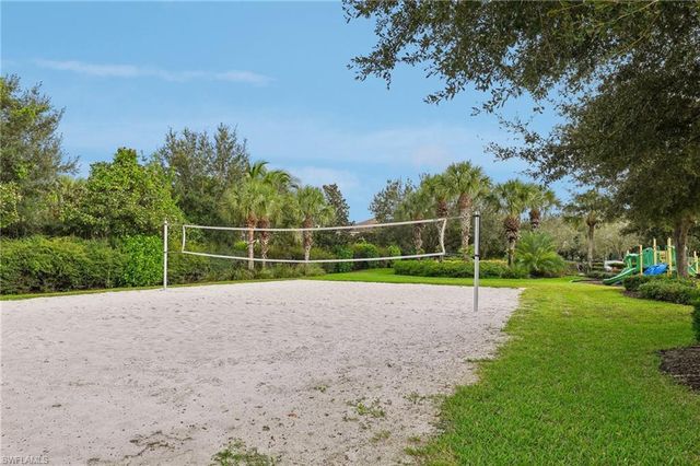 2583 Vine AVE, Naples, FL 34120