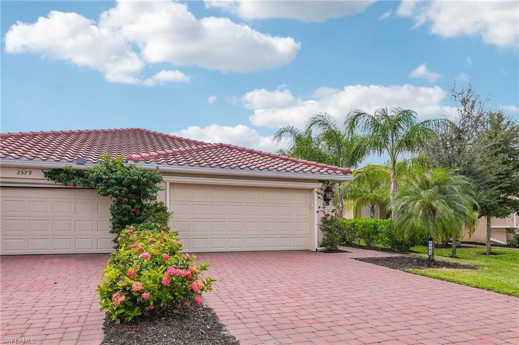 2583 Vine AVE, Naples, FL 34120