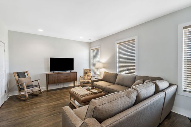 2318 Batavia St, Nashville, TN 37208